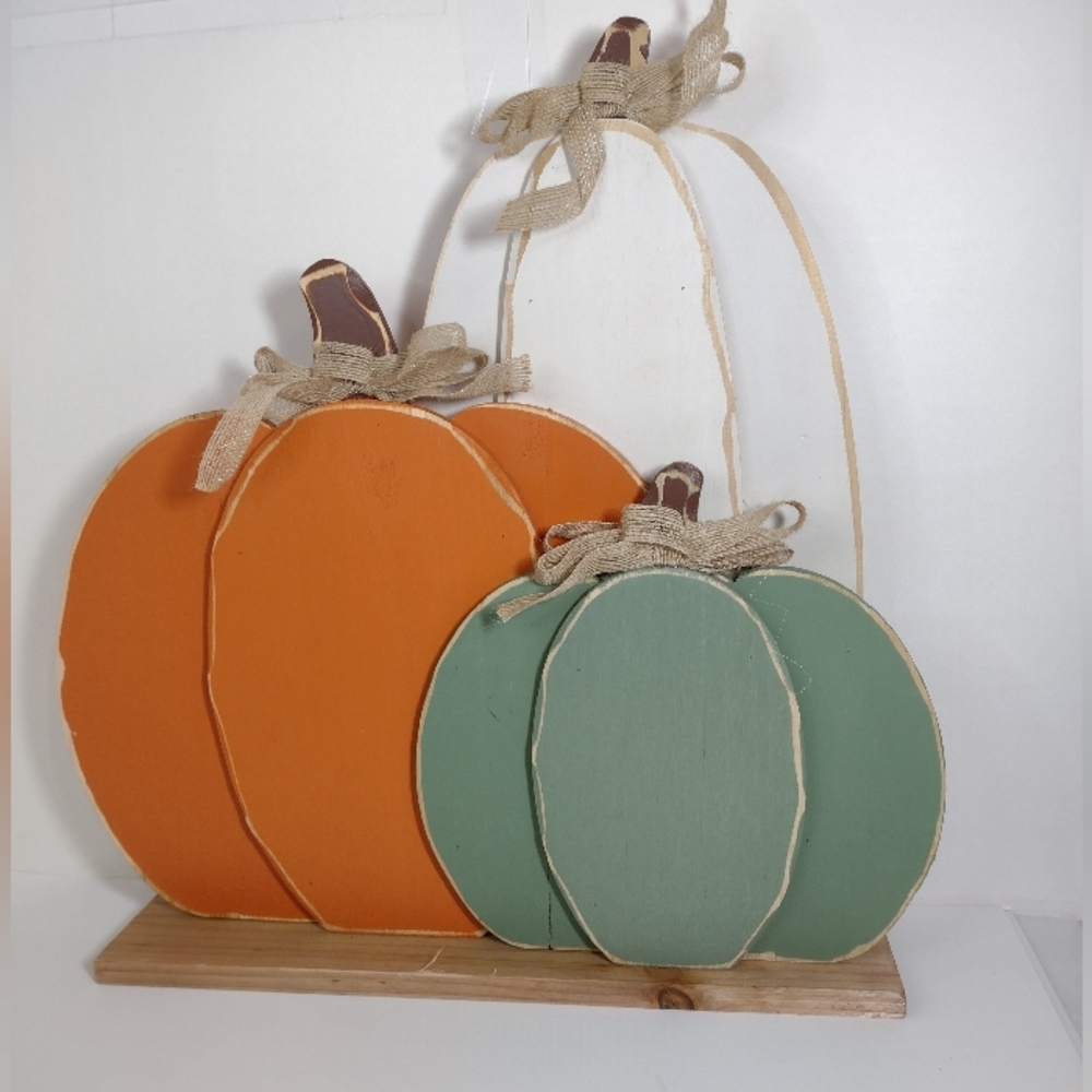 Rustic Orange and Green Pumpkin Decor